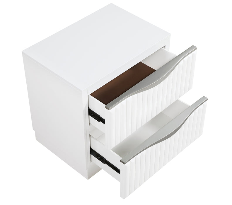 Homelegance - Linea 4 Piece Queen Bedroom Set in Pearl White - 2384-1*4