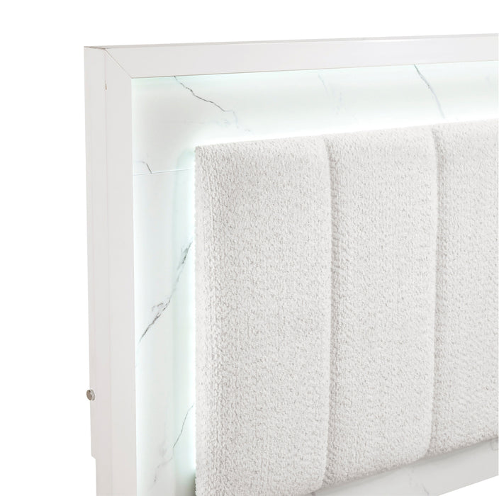 Homelegance - Ripple California King Bed in High Gloss White - 2457K-1CK*