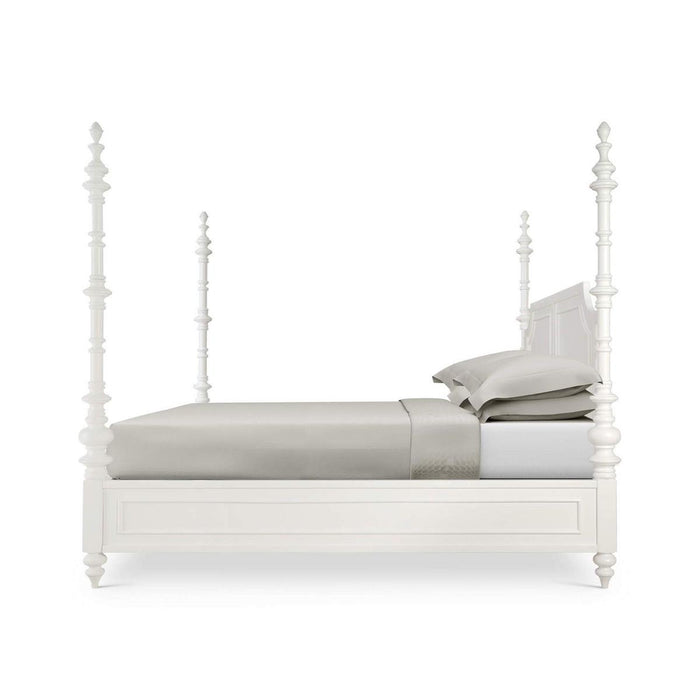 Bramble - Savannah King Bed in True White (* adjustable posters) - 29178TRW-----
