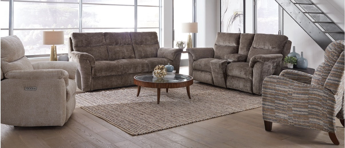 Southern Motion - 367 Birmingham Triple Power Loveseat with Console - 367-86P-MTO - GreatFurnitureDeal