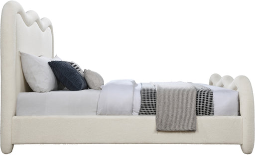 Meridian Furniture - Gavin Chenille Fabric Upholstered Queen Size Bed - GavinCream-Q - GreatFurnitureDeal