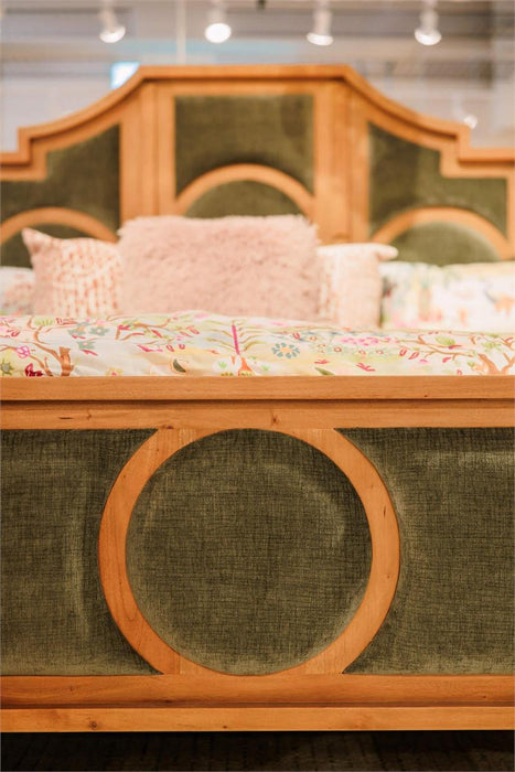 Bramble - Chalfont Upholstered King Bed - BR-76846