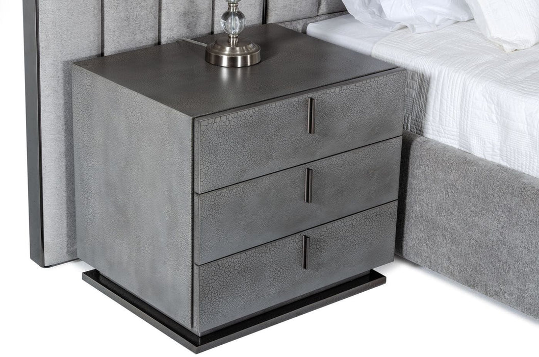 VIG Furniture - Modrest Buckley Modern Grey & Black Stainless Steel Queen Bed w/ Nightstands - VGVC2003-BED-Q