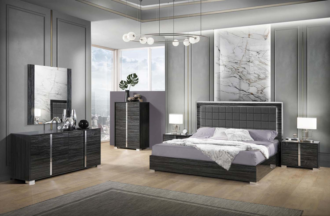 J&M Furniture - Alice Gloss Grey 6 Piece Eastern King Platform Bedroom Set - 15546-EK-6SET-GLOSS GREY