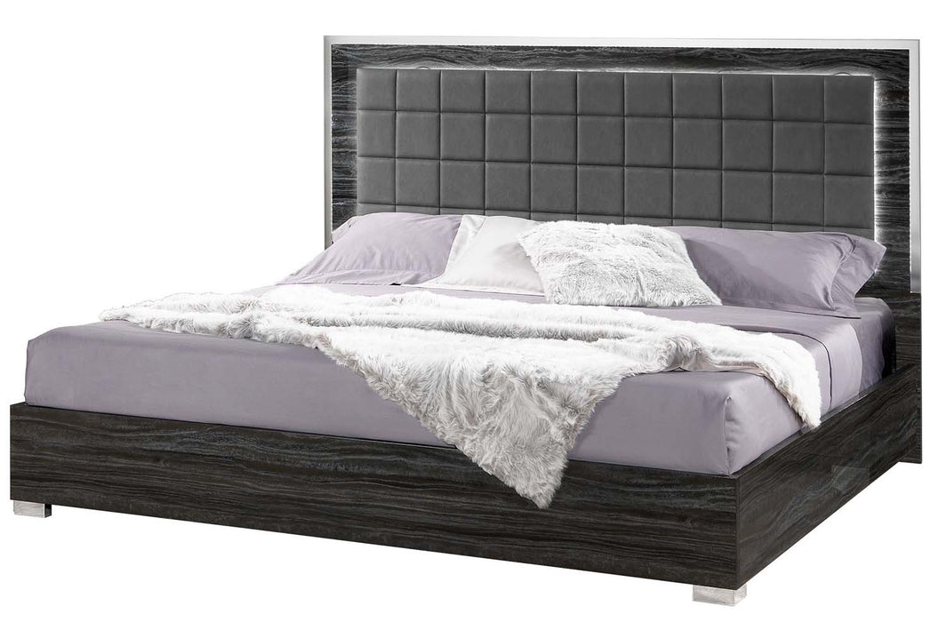 J&M Furniture - Alice Gloss Grey 6 Piece Eastern King Platform Bedroom Set - 15546-EK-6SET-GLOSS GREY