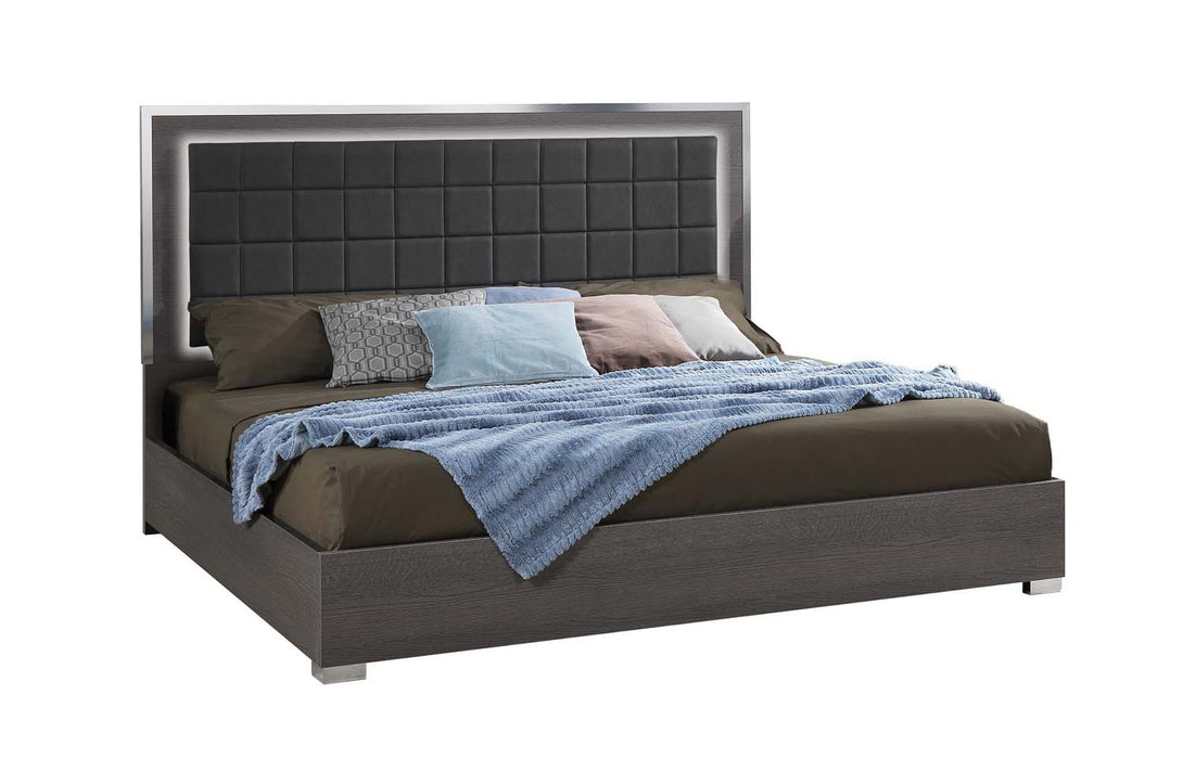 J&M Furniture - Alice Matte Grey 5 Piece Queen Platform Bedroom Set - 15544-Q-5SET-MATTE GREY