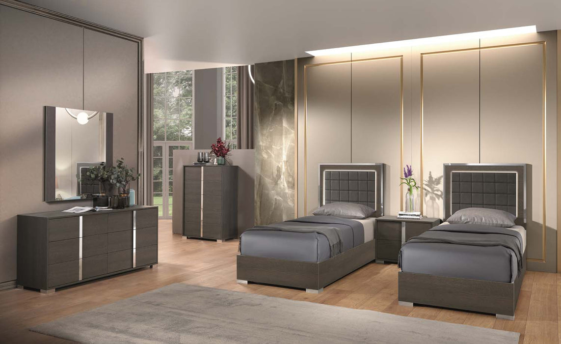 J&M Furniture - Alice Matte Grey 5 Piece Twin Platform Bedroom Set - 15544-TWIN-5SET-MATTE GREY