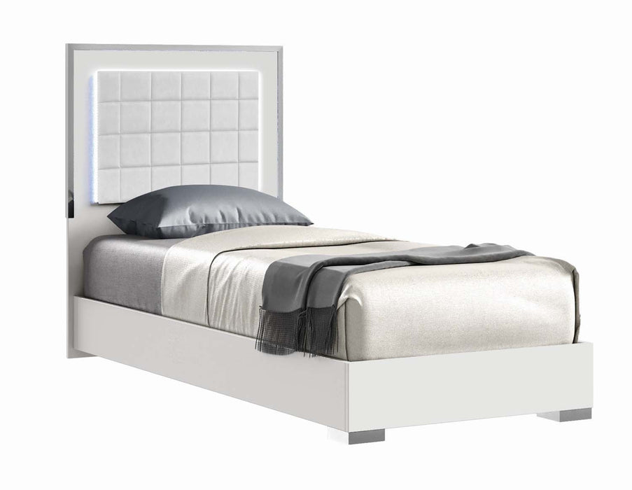 J&M Furniture - Alice Gloss White 3 Piece Twin Platform Bedroom Set - 15545-TWIN-3SET-GLOSS WHITE - GreatFurnitureDeal