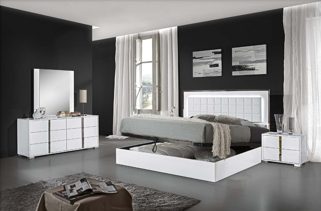 J&M Furniture - Alice White High Gloss 5 Piece Queen Storage Platform Bedroom Set - 18986-Q-ST-5SET-WHITE HIGH GLOSS - GreatFurnitureDeal