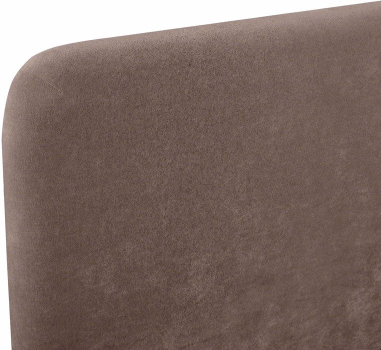 Meridian Furniture - Fira Brown Chenille Fabric Upholstered Queen Bed - B1222Brown-Q - GreatFurnitureDeal