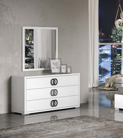 J&M Furniture - Luxuria 3 Drawers Dresser and Mirror Set