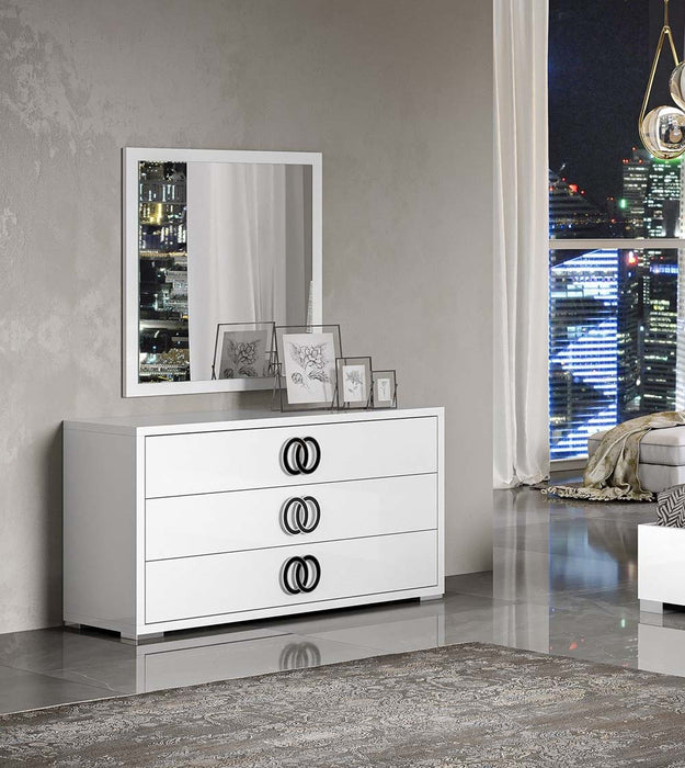 J&M Furniture - Luxuria 3 Drawers Dresser and Mirror Set - 18122-DR+M - GreatFurnitureDeal