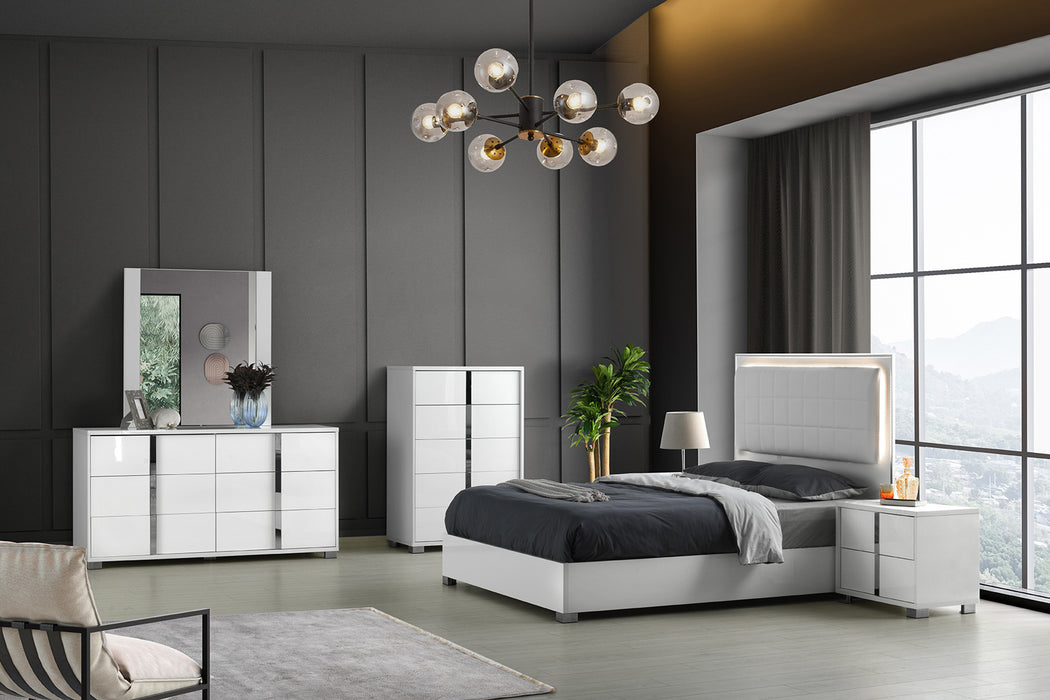 J&M Furniture - Giulia 6 Piece Gloss White Queen Bedroom Set - 101-Q-6SET-WHITE GLOSS - GreatFurnitureDeal