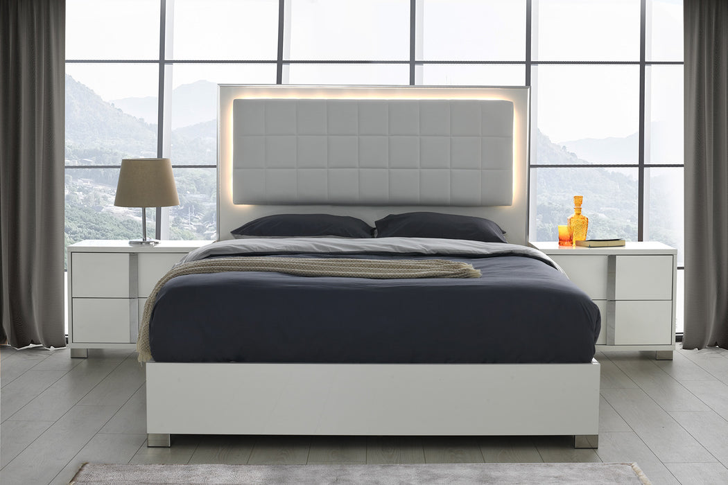 J&M Furniture - Giulia 5 Piece Gloss White Queen Bedroom Set - 101-Q-5SET-WHITE GLOSS - GreatFurnitureDeal
