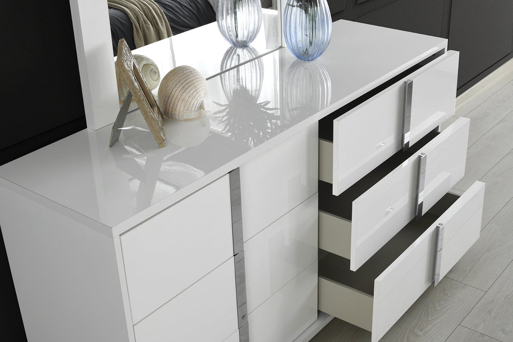 J&M Furniture - Giulia 5 Piece Gloss White Queen Bedroom Set - 101-Q-5SET-WHITE GLOSS - GreatFurnitureDeal