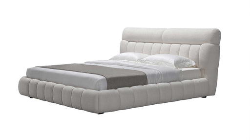 J&M Furniture - HF021 Modern Queen Bed - 16642-Q - GreatFurnitureDeal