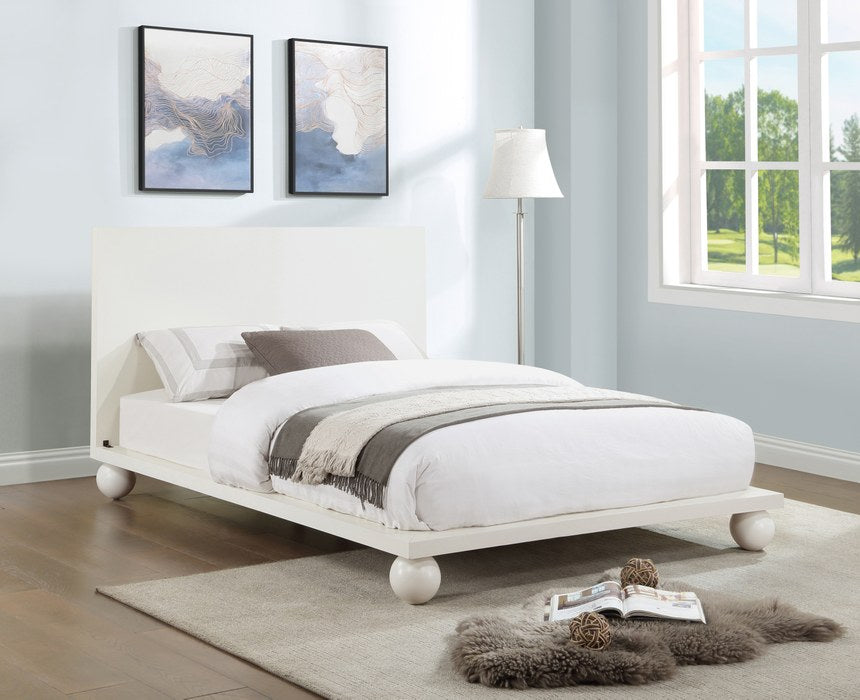 Meridian Furniture - Kent Cream Ash Wood King Bed (3 Boxes) - KentCream-K - GreatFurnitureDeal
