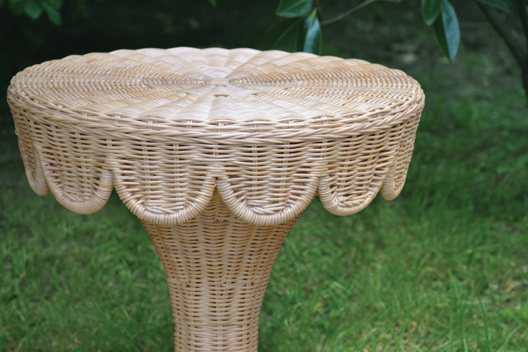 Worlds Away - Round Pedestal Side Table With Scallop Edge - ORLA - GreatFurnitureDeal