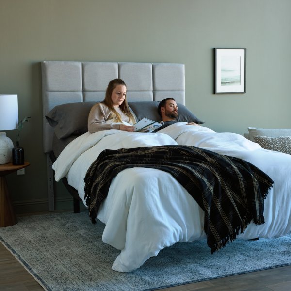 Malouf - M555 Cal King Smart Adjustable Bed Base - STMAM555CKAB - GreatFurnitureDeal