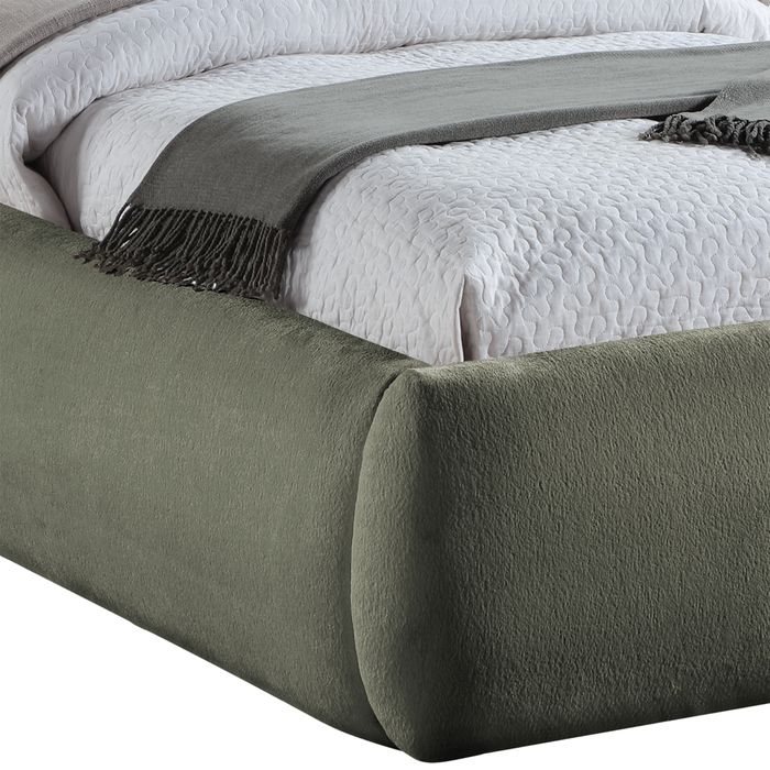Meridian Furniture - Sandro Green Chenille Fabric Upholstered King Bed - SandroGreen-K - GreatFurnitureDeal
