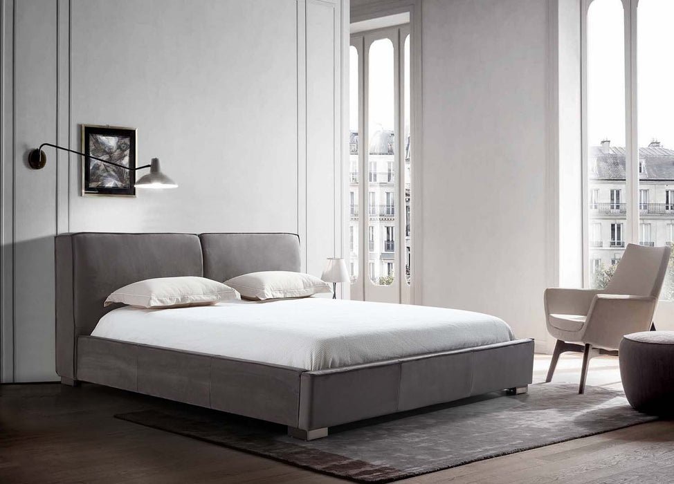 J&M Furniture - Serene Grey Queen Bed - 18668-Q-GREY