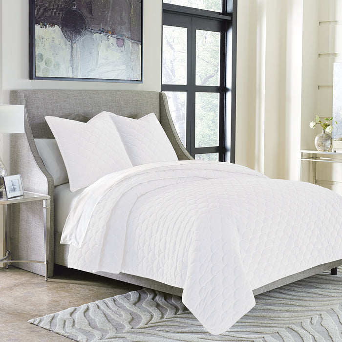 AICO Furniture - Trabuco 3 Piece King Duvet Set in White - BCS-KD03-TRUBC-WHT - GreatFurnitureDeal