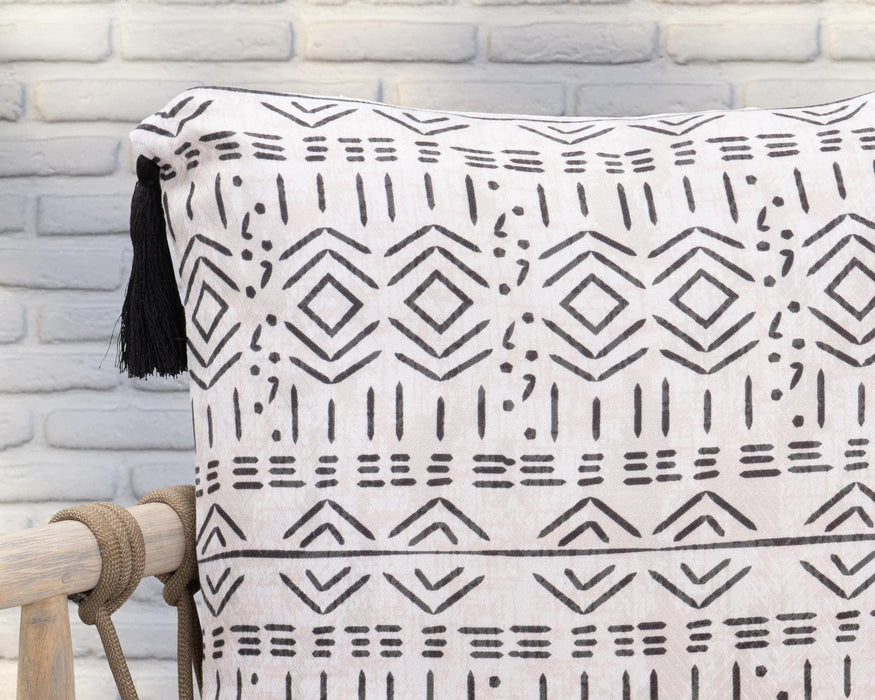 Villa By Classic Home - Indoor/Outdoor Zambia Natural 22"x 22" Pillows (Set of 2) - VO20015 - GreatFurnitureDeal