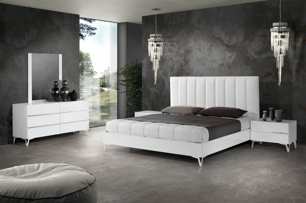 VIG Furniture - Nova Domus Angela - Italian Modern White Eco Leather Bed w/ Nightstands - VGACANGELA-SET-NOWINGS-Q - GreatFurnitureDeal