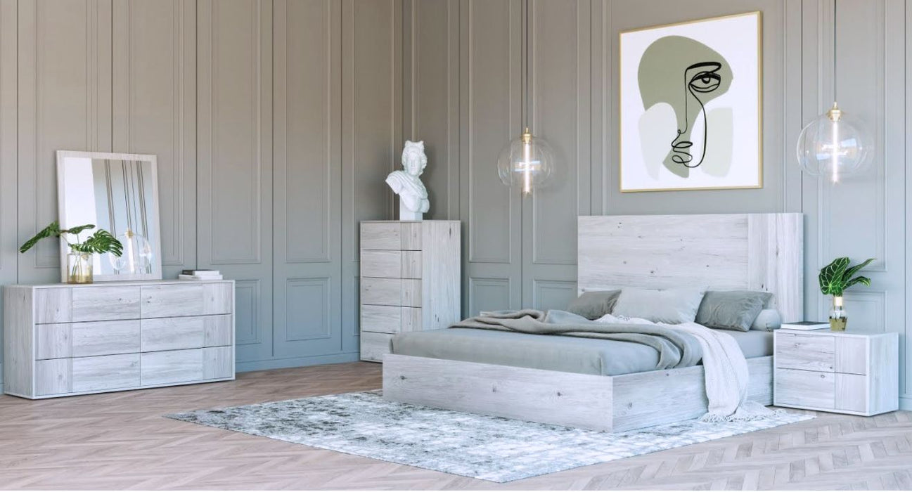 VIG Furniture - Nova Domus Asus Italian Modern White Washed Oak Mirror - VGACASUS-MIR-ASH