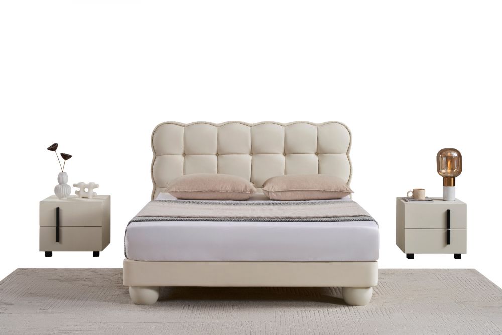American Eagle Furniture - B-D083 Off White Synthetic Leather Full Sized Bed - B-D083-W-F