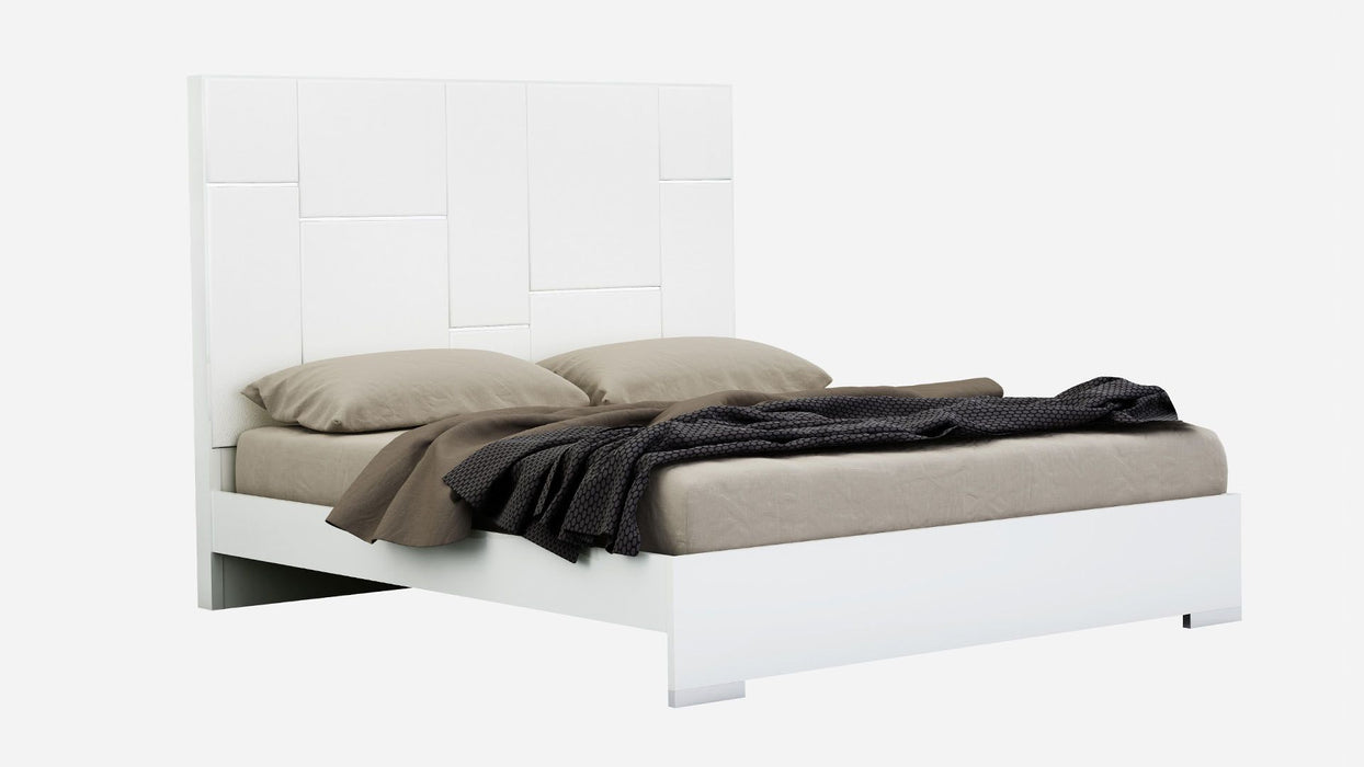American Eagle Furniture - P110 White Lacquer Finish California King Bed-B-P110-CK - GreatFurnitureDeal