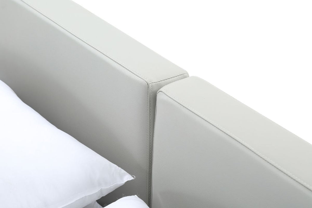 VIG Furniture - Modrest Opal Modern Walnut & White Platform Bed - VGVCBD855-WALWHT-EK - GreatFurnitureDeal