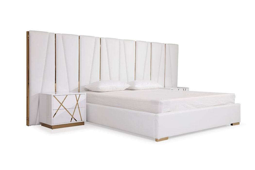 VIG Furniture - Modrest Nixa Modern White Bonded Leather & Gold Eastern King Bed - VGVCBD1909-WHT-EK