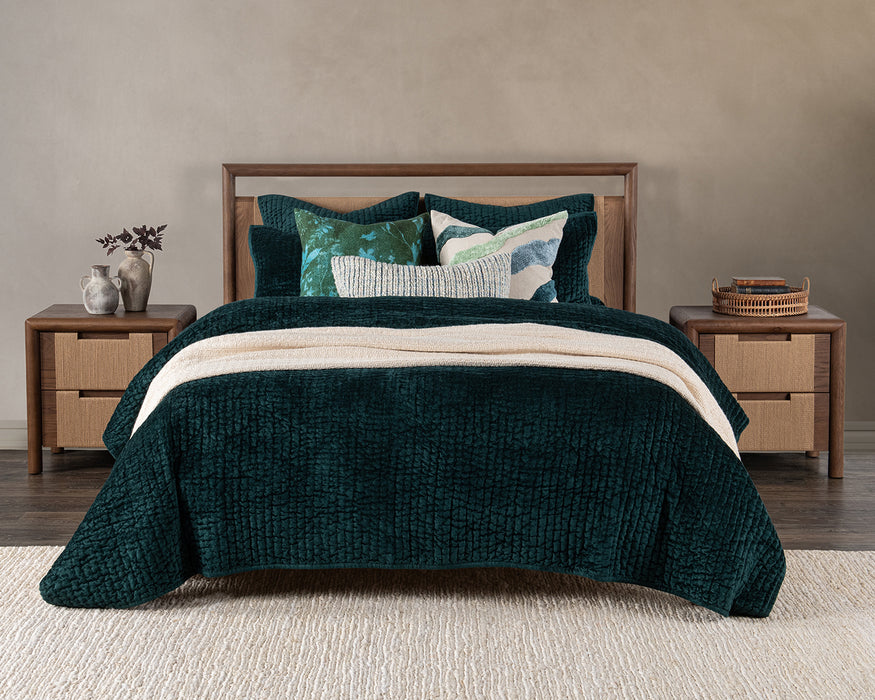 Classic Home Furniture - Bari Velvet Emerald 3pc Queen Quilt Set - BEDQ537Q - GreatFurnitureDeal