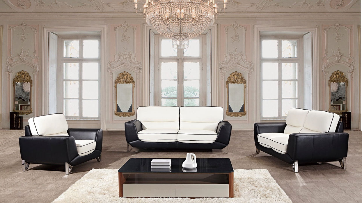 American Eagle Furniture - EK026 White and Black Italian Leather Loveseat - EK026-W.BK-LS