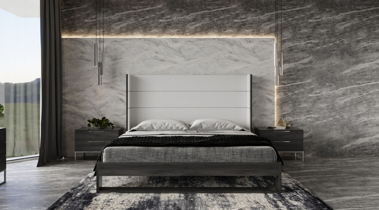 VIG Furniture - Modrest Heloise Contemporary White Leather & Grey Elm Trim Eastern King Bed - VGBBMA1502-GRY-BED-EK - GreatFurnitureDeal