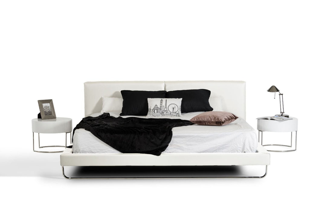 VIG Furniture - Modrest Ramona Modern White Leatherette Queen Bed - VGJY-4016-WHT-BED-Q - GreatFurnitureDeal