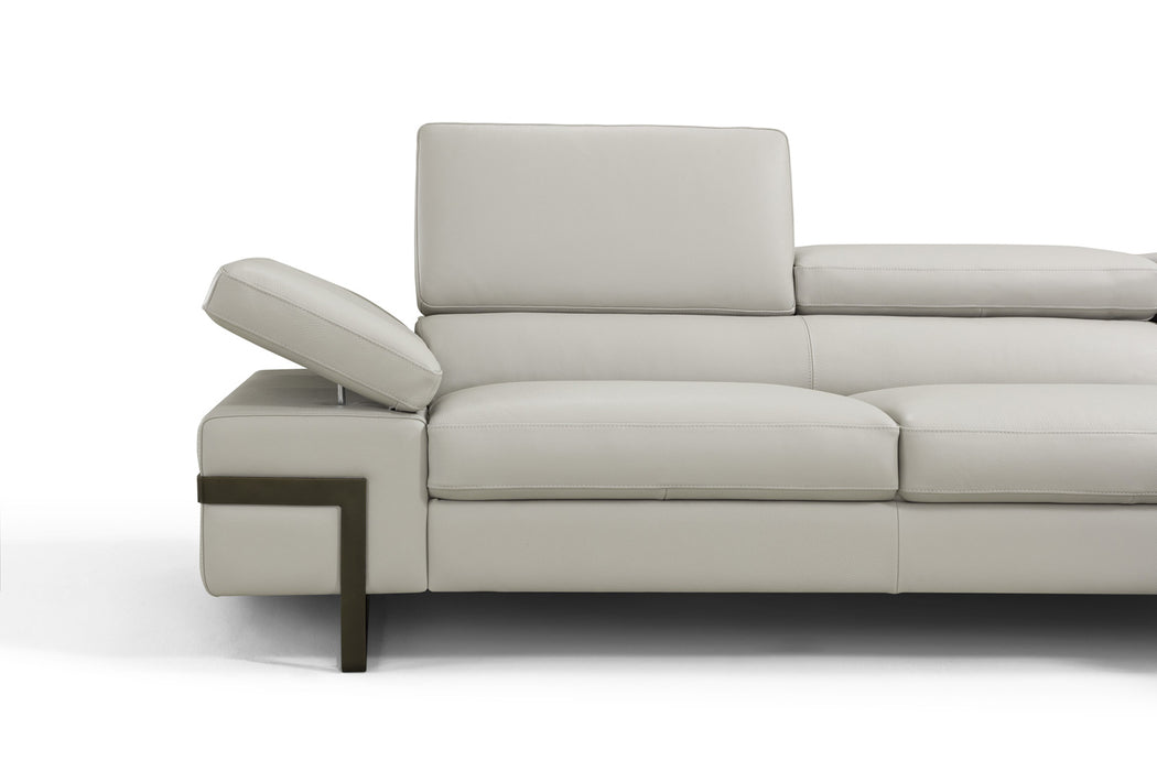 J&M Furniture - Rimini Italian Leather RHF Sectional Sofa in Light Grey (I867) - 17774-RHF - GreatFurnitureDeal