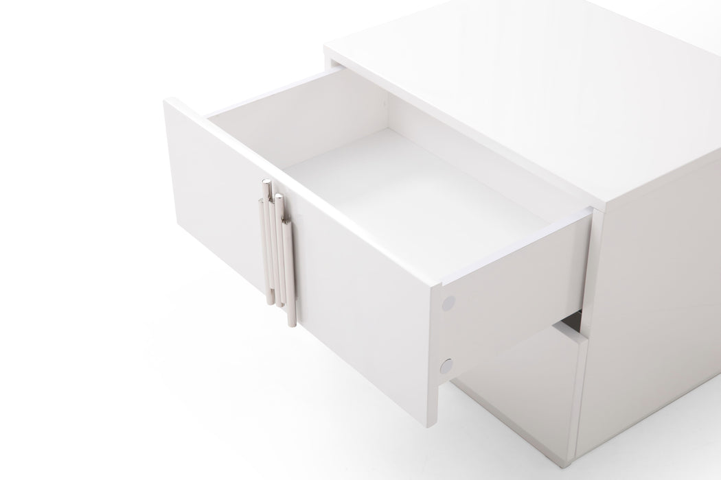VIG Furniture - Modrest Token Modern White + Stainless Steel Eastern King Bed with Nightstands - VGVCBD815-WHT-BED-2NS-SET-EK - GreatFurnitureDeal
