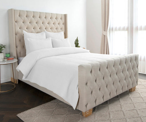 Villa By Classic Home - Danica White Queen Quilt - V190117 - GreatFurnitureDeal
