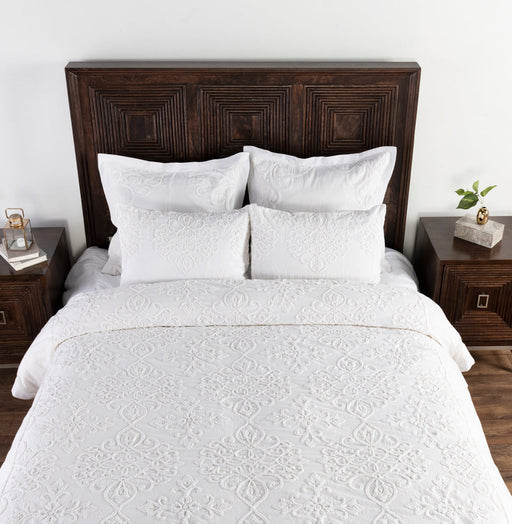 Villa By Classic Home - Reagan White King Duvet - V211000 - GreatFurnitureDeal