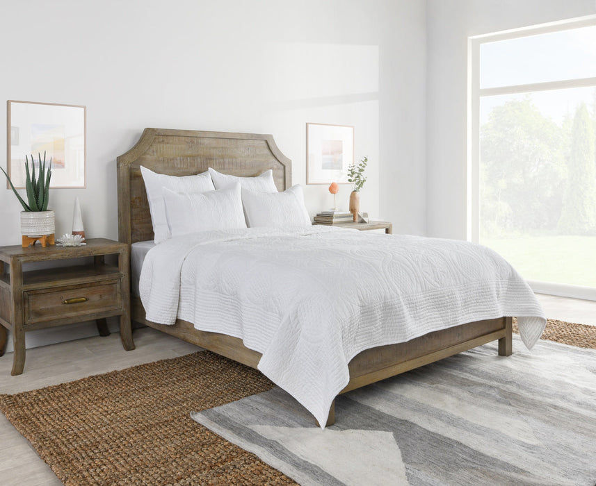 Villa By Classic Home - Anessa White King Quilt - V230074 - GreatFurnitureDeal