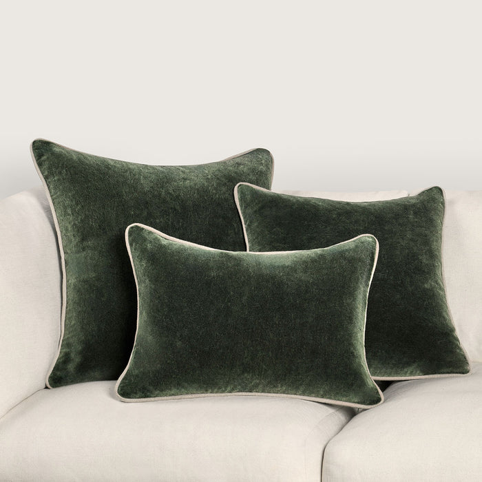 Classic Home Furniture - Sld Heirloom Velvet Forest Green 18X18 Pillow - Set of 2 - V290177 - GreatFurnitureDeal