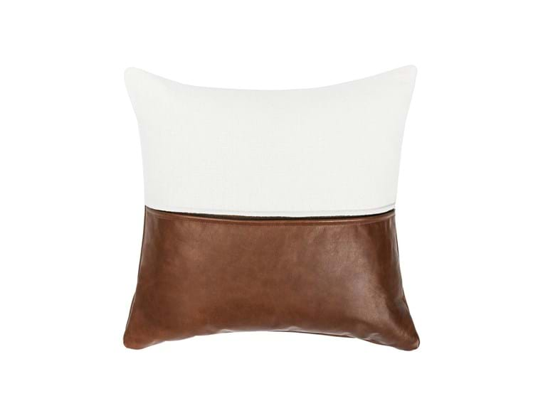 Classic Home Furniture -  VC Canyon 20x20 Pillows in Ivory/Kona Brown (Set of 2) - V300044 - GreatFurnitureDeal