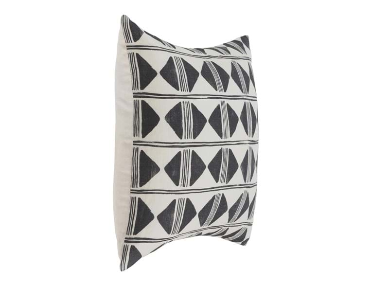 Classic Home Furniture - RO Nubia Black/White Multiple Sizes Pillows (Set of 2) - V300076 - GreatFurnitureDeal