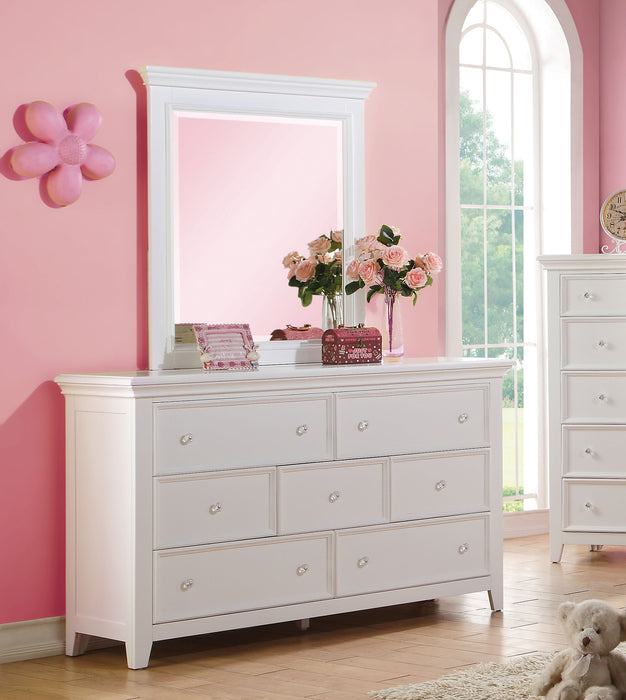 Acme Furniture - Lacey White 7-Drawer Dresser And Mirror Acme Furniture - Lacey White 7-Drawer Dresser And Mirror