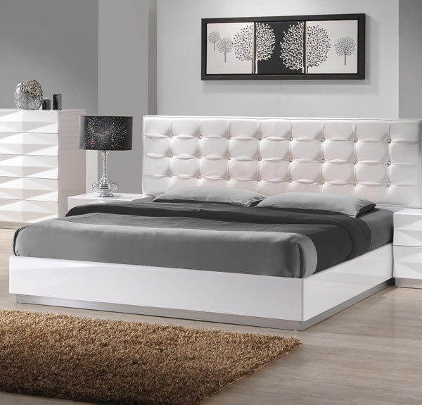J&M Furniture - Verona White Lacquer 4 Piece Queen Platform Bedroom Set - 17688-Q-4SET