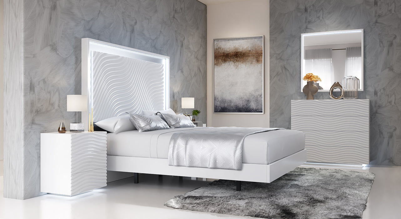 ESF Furniture - Wave Bedroom 5 Piece King Bedroom Set in White - WAVEKSBEDEHITE-5SET