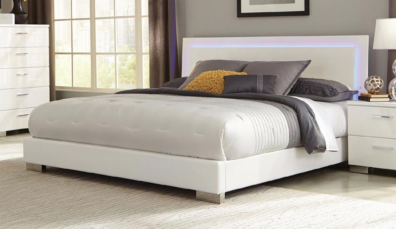 Coaster Furniture - Felicity White 4 Piece Eastern King Platform Bedroom Set - 203500KE-4SET