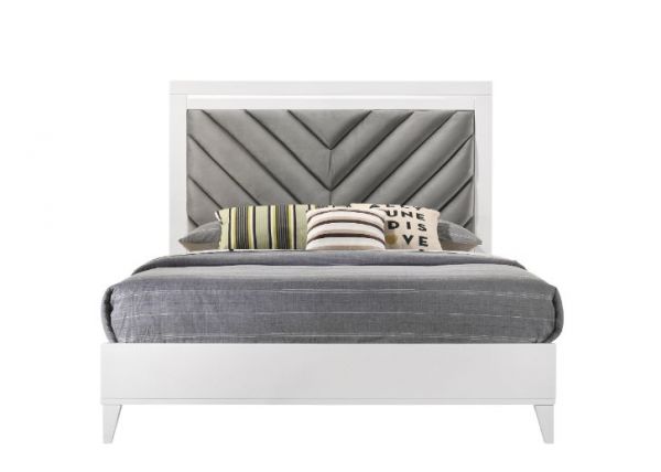 Acme Furniture - Chelsie 6 Piece Eastern King Bedroom Set in White - 27387EK-6SET